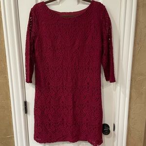 Women’s lace dress with sleeves